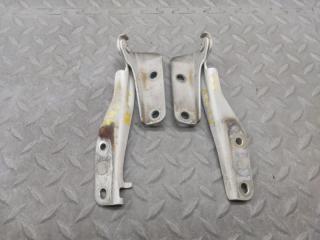 Петля капота DAIHATSU HIJET S200V 1 ракурс Петля капота DAIHATSU HIJET S200V 1 ракурс