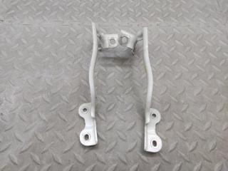 Петля капота SUZUKI EVERY DA17V 1 ракурс