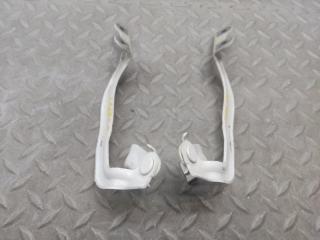 Петля капота SUZUKI EVERY DA17V 2 ракурс