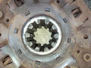 Диск сцепления ISUZU ELF NPR75 4HK1T 1-31240-971-0 2 ракурс