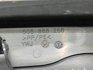 Накладка на стойку кузова правая задняя VOLKSWAGEN BEETLE 5C1 CBZ 5C5868268C 3 ракурс