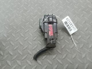 Блок реле HONDA STREAM RN8 R20A 3 ракурс