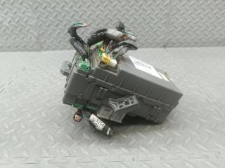 Блок предохранителей HONDA STREAM RN8 R20A 52636LQ 1 ракурс