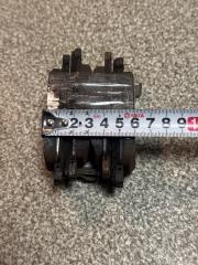 Фото запчасти тормозные колодки заднее TOYOTA PRIUS контрактная запчасть Запчасть тормозные колодки заднее TOYOTA PRIUS