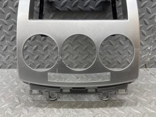 Консоль магнитофона MAZDA PREMACY CREW LF C23555211 3 ракурс