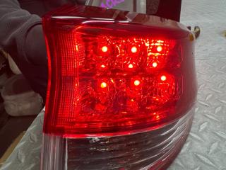 Стоп-сигнал правый задний TOYOTA ESTIMA ACR50 28-205 1 ракурс