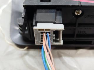 Клапан стояночного тормоза VOLVO S60 FS48 B4164T 31334637 4 ракурс Клапан стояночного тормоза VOLVO S60 FS48 B4164T 31334637 4 ракурс