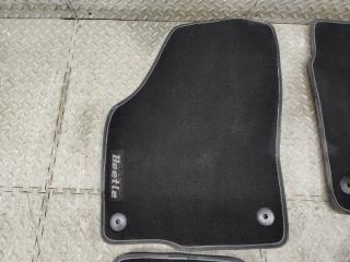 Коврики комплект VOLKSWAGEN BEETLE 5C1 CBZ 5C2061270 3 ракурс