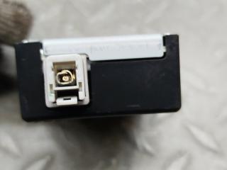 Блок управления дверьми TOYOTA SAI AZK10 2AZ-FXE 89740-75020 3 ракурс