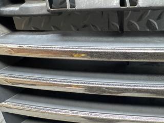 Решетка радиатора NISSAN ELGRAND E51 62312WL000 4 ракурс