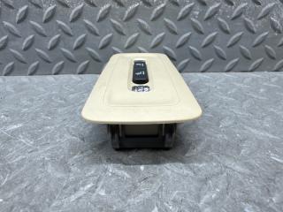 Плафон TOYOTA CROWN AZSH20 A25A 3 ракурс Плафон TOYOTA CROWN AZSH20 A25A 3 ракурс