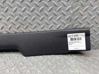 Накладка на порог правая задняя TOYOTA CROWN AZSH20 A25A 67917-30270 3 ракурс
