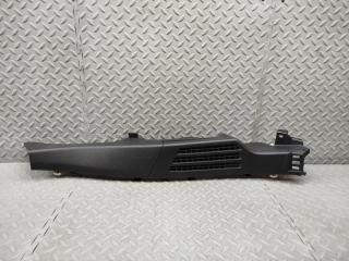 Накладка на стойку кузова правая задняя TOYOTA CROWN AZSH20 A25A-FXS 62551-30420 1 ракурс