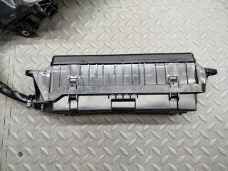 Блок предохранителей TOYOTA CROWN AZSH20 A25A-FXS 82662-30G60 3 ракурс