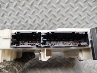 Блок предохранителей TOYOTA CROWN AZSH20 A25A-FXS 82730-5A600 3 ракурс