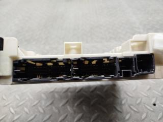 Блок предохранителей TOYOTA CROWN AZSH20 A25A-FXS 82730-5A600 4 ракурс