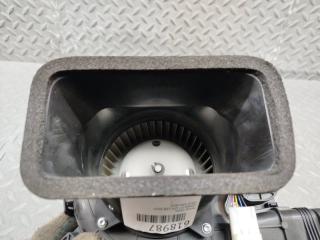 Мотор охлаждения батареи HONDA FIT GP5 LEB 1J810-5P6-0032 5 ракурс Мотор охлаждения батареи HONDA FIT GP5 LEB 1J810-5P6-0032 5 ракурс