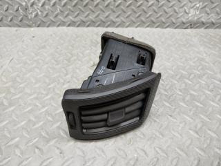 Дуйки правые передние NISSAN SKYLINE KV36 68760 JK00A 1 ракурс Дуйки правые передние NISSAN SKYLINE KV36 68760 JK00A 1 ракурс