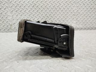 Дуйки правые передние NISSAN SKYLINE KV36 68760 JK00A 3 ракурс Дуйки правые передние NISSAN SKYLINE KV36 68760 JK00A 3 ракурс