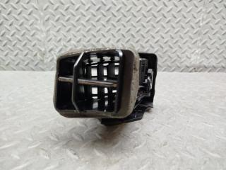 Дуйки правые передние NISSAN SKYLINE KV36 68760 JK00A 5 ракурс Дуйки правые передние NISSAN SKYLINE KV36 68760 JK00A 5 ракурс