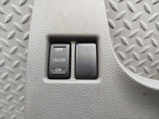 Накладка на торпеду правая NISSAN NV350 CARAVAN E26 681063XA0A 3 ракурс