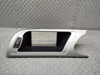 Консоль магнитофона AUDI A4 8K 8K2857185 1 ракурс Консоль магнитофона AUDI A4 8K 8K2857185 1 ракурс
