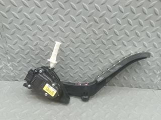 Педаль подачи топлива PORSCHE CAYENNE 958 M06.EC (CGE) 7L0723507E 2 ракурс Педаль подачи топлива PORSCHE CAYENNE 958 M06.EC (CGE) 7L0723507E 2 ракурс