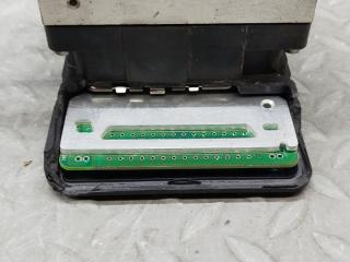 Блок abs AUDI TT 8J3 BWA 8J0614517 5 ракурс Блок abs AUDI TT 8J3 BWA 8J0614517 5 ракурс