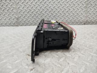 Дуйки передние AUDI Q5 8R CDN 8R2820951 5 ракурс Дуйки передние AUDI Q5 8R CDN 8R2820951 5 ракурс