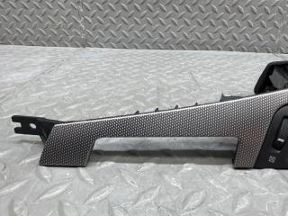 Накладка на торпеду левая NISSAN SKYLINE HNV37 VQ35HR 684134GA0A 2 ракурс