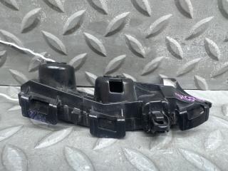 Крепеж бампера правый передний SUZUKI HUSTLER MR31S R06A 3 ракурс