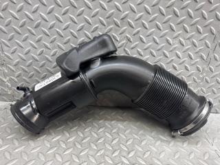 Патрубок воздушн.фильтра PORSCHE CAYENNE 958 M06.EC (CGE) 7P0129684 1 ракурс