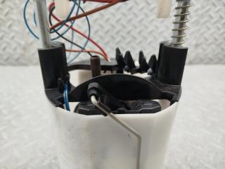 Топливный насос BMW X1 E84 N46B20A 7197048 3 ракурс