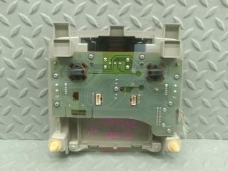 Плафон TOYOTA PRIUS ALPHA ZVW41 2ZR-FXE 1A462-198G 5 ракурс Плафон TOYOTA PRIUS ALPHA ZVW41 2ZR-FXE 1A462-198G 5 ракурс
