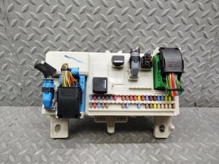 Блок предохранителей VOLVO C30 MK43 B4204S3 31268178 1 ракурс