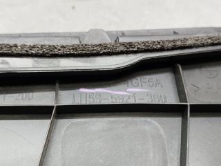 Пластиковая крышка на двс правая NISSAN SKYLINE HNV37 VQ35HR 65278 4GF5A 3 ракурс