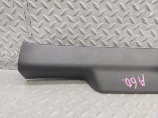 Накладка на порог задняя NISSAN SKYLINE HNV37 VQ35HR 769B7 4GA0A 3 ракурс