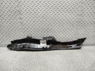 Накладка на стойку кузова правая задняя NISSAN SKYLINE HNV37 VQ35HR 76917 4GA5A 2 ракурс