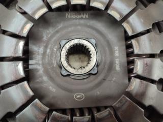 Маховик NISSAN SKYLINE HNV37 VQ35HR 301001MG0B, 302104GA0A 3 ракурс