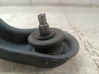 Рычаг правый задний HONDA STEPWGN RF5 K20A 3 ракурс