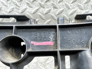 Крепеж бампера правый передний TOYOTA PRIUS ALPHA ZVW41 2ZR-FXE 5211547030 4 ракурс