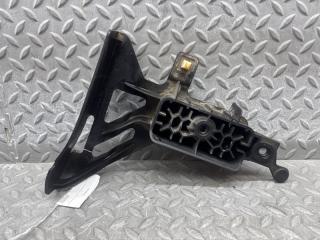 Подставка под домкрат правая задняя PORSCHE CAYENNE 958 M06.EC (CGE) 7P5802820A 1 ракурс