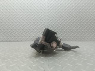 Топливная рейка левая AUDI A6 4F BDX 06E130089B 5 ракурс