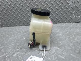 Бачок для тормозной жидкости TOYOTA ISIS ANM10 1AZ-FSE 132311-40330 3 ракурс Бачок для тормозной жидкости TOYOTA ISIS ANM10 1AZ-FSE 132311-40330 3 ракурс
