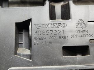 Крепеж бампера задний C30 2010 MK43 B4204S3