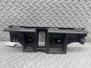 Фото запчасти крепеж бампера задний правый VOLVO C30 2010 контрактная запчасть Запчасть крепеж бампера задний правый VOLVO C30 2010