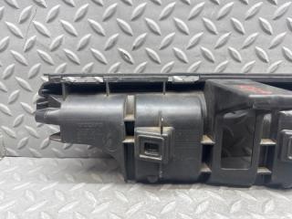 Крепеж бампера правый задний VOLVO C30 MK43 B4204S3 30657219 5 ракурс Крепеж бампера правый задний VOLVO C30 MK43 B4204S3 30657219 5 ракурс