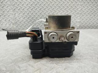 Блок abs NISSAN ELGRAND E51 VQ35DE 47660WL300 3 ракурс