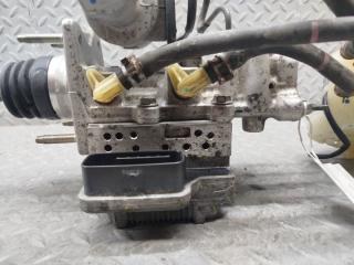 Главный тормозной цилиндр TOYOTA PRIUS ZVW30 2ZR-FXE 47210-47330 3 ракурс