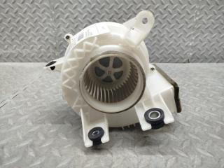 Мотор охлаждения батареи TOYOTA PRIUS ZVW30 2ZR-FXE G9230-47070 3 ракурс Мотор охлаждения батареи TOYOTA PRIUS ZVW30 2ZR-FXE G9230-47070 3 ракурс